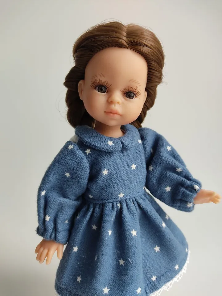 PDF sewing pattern for Paola Reina dolls.