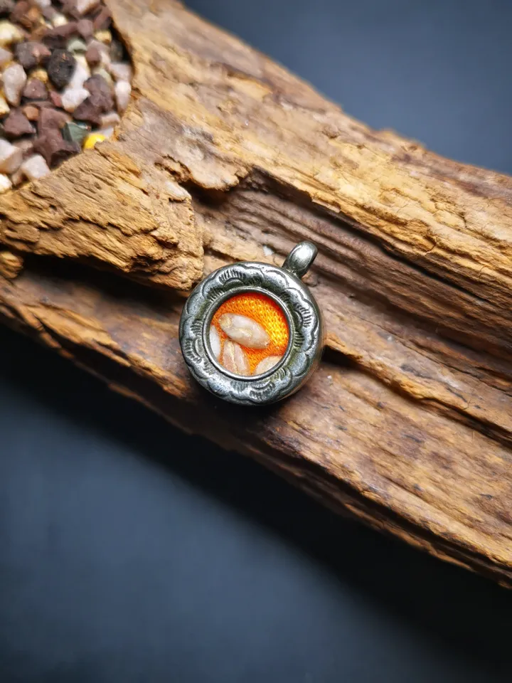 Gandhanra Antique Handmade Gau Ghau Shrine, Mini Tibetan Buddhist Altar Amulet Pendant