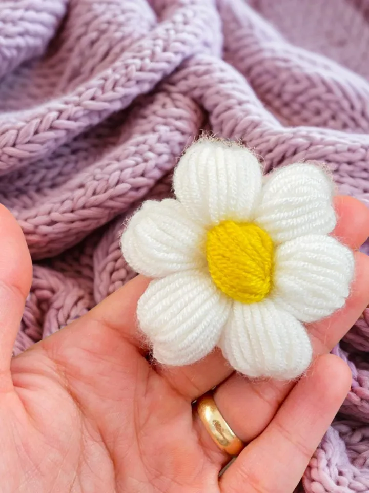Puffy Crochet Flowers Applique - Colorful Daisy Embellishment for Sweater, Cardigan & Craft Decor - Cute Handmade Crochet Patch