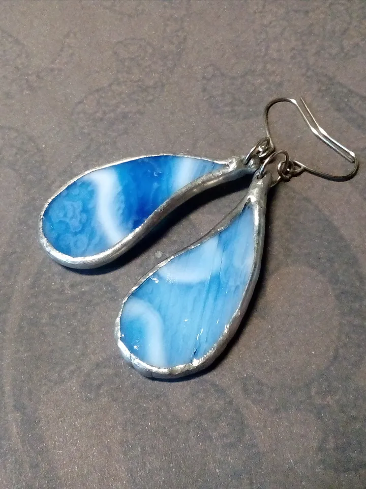 Light blue drop earrings, wavy earring, leaf shape earrings, simple stained glass, kawaii earrings, Dangle earrings