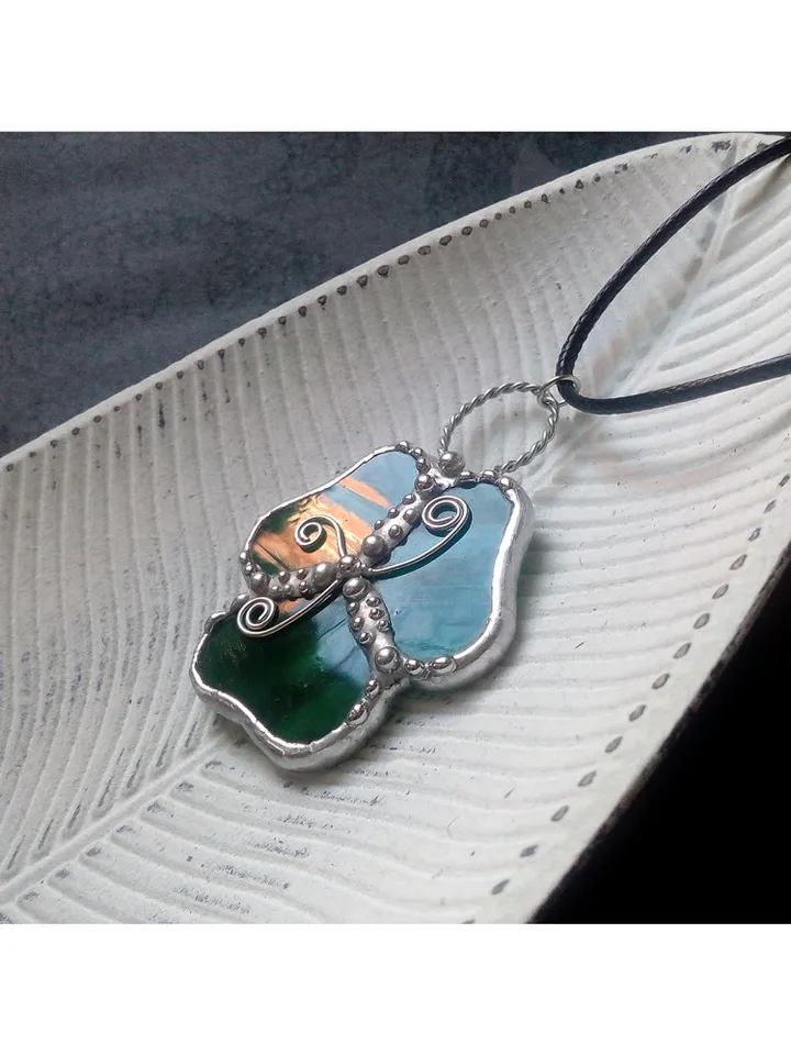 Lucky shamrock, Green trefoil, st patricksday, Shamrock pendant, Irish necklace, Clover leaf necklace, St Patrick