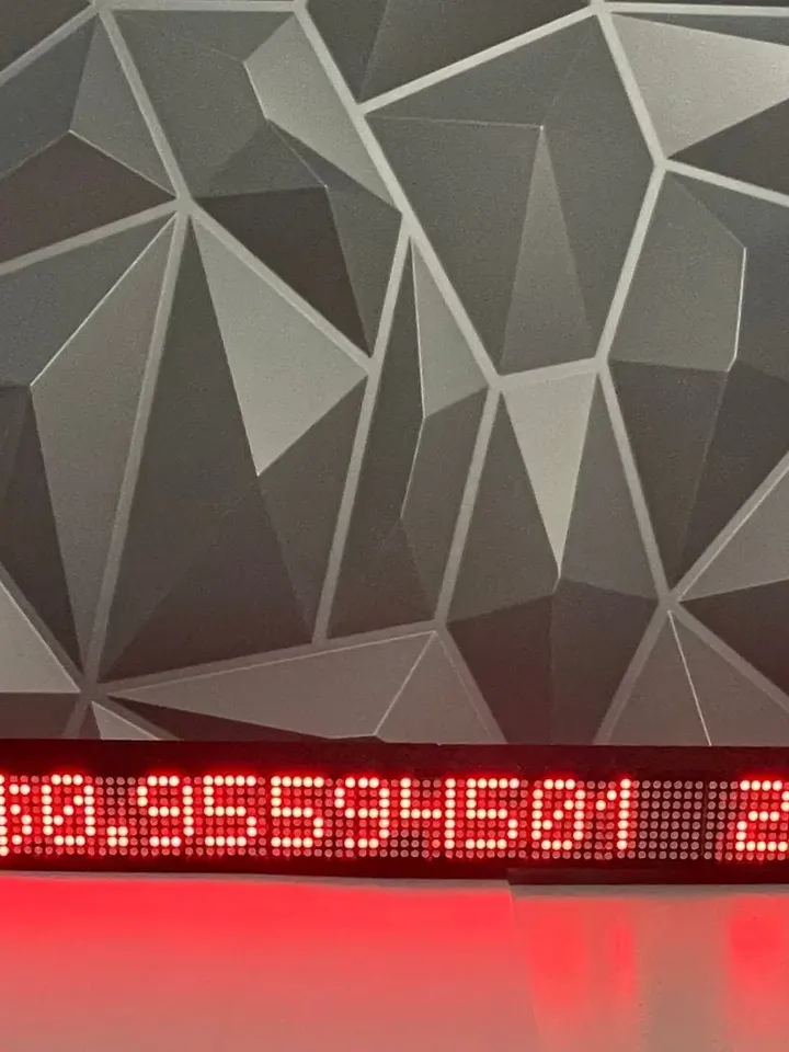 40β Crypto Coin Price Ticker Display