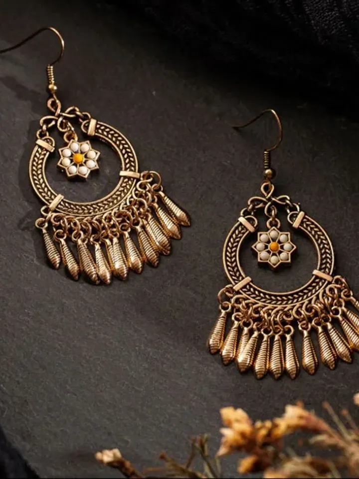 Gold Vintage Earrings, vintage earring, gold tassel earrings, vintage jewellery, tassle earring, boho earrings, bohemian earrings
