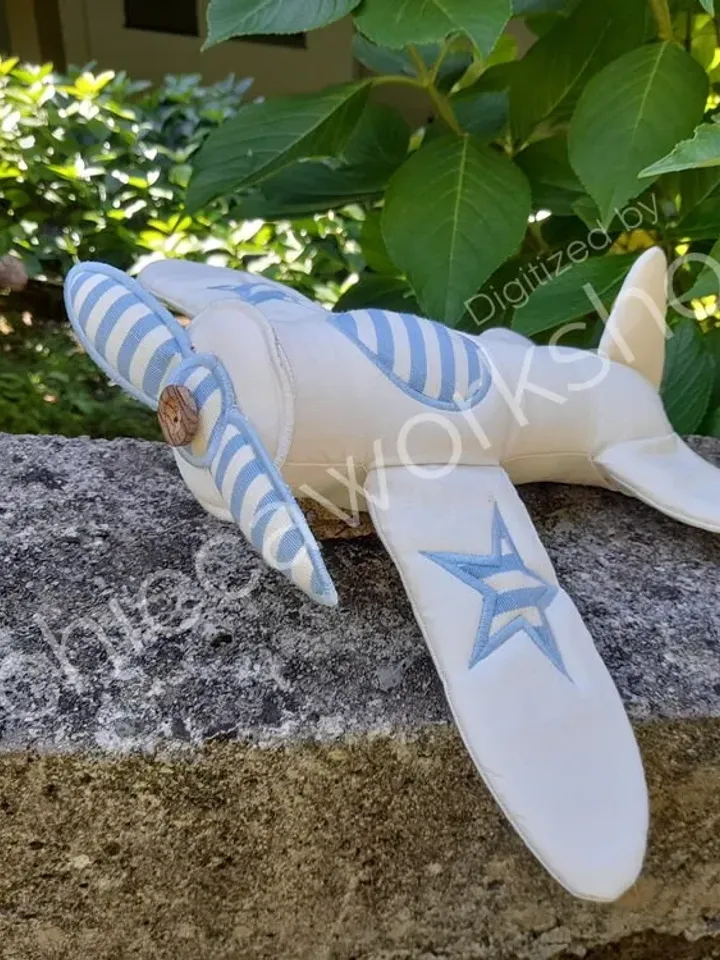 ITH  Aeroplano - Ricamo a macchina con tutorial