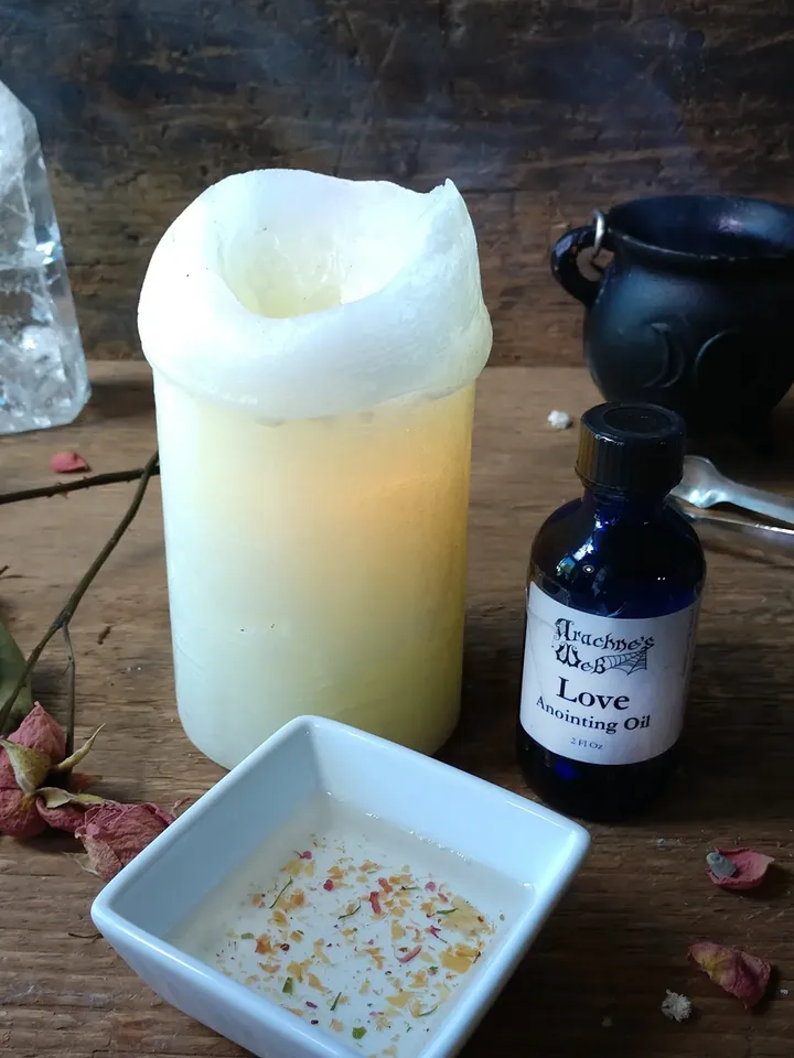 Love Ritual Oil, Anointing oil for candles, oil for magic, fragrant oil for candle magick, witch's anointing oil for consecration