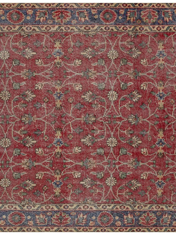 Make a Bold Statement with this Full Floral Red Turkish Rug - 5.2x8.5ft of Vintage Home Decor!