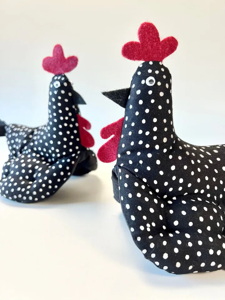 Farmhouse Pot Holders | Polka Dots Chicken Oven Mitts | Farmhouse Home Decor