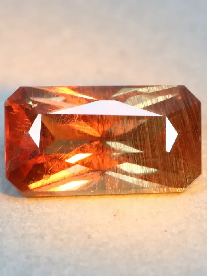 1.15 CT Stunning ! Very Rare Unheated 100% Natural Color Change Garnet Tanzania