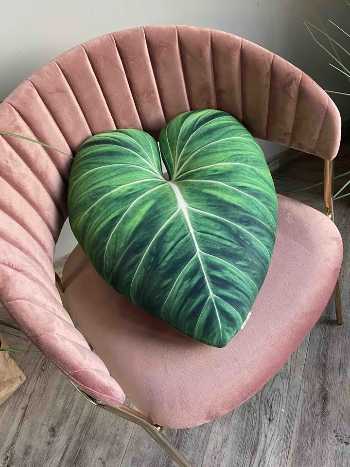 Philodendron Gloriosum pillow / gloriosum pillow / plant pillow / plant lover gift / plant decoration / gloriosum cushion / urban jungle