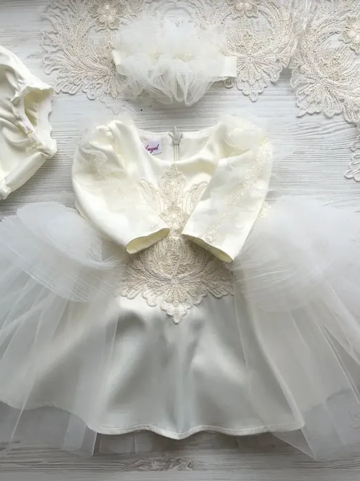 Baptism outfit for baby girl. Christening gown for baby girl. Dress with lace, pearls, headband and panties. Ivory baptism dress for girl.