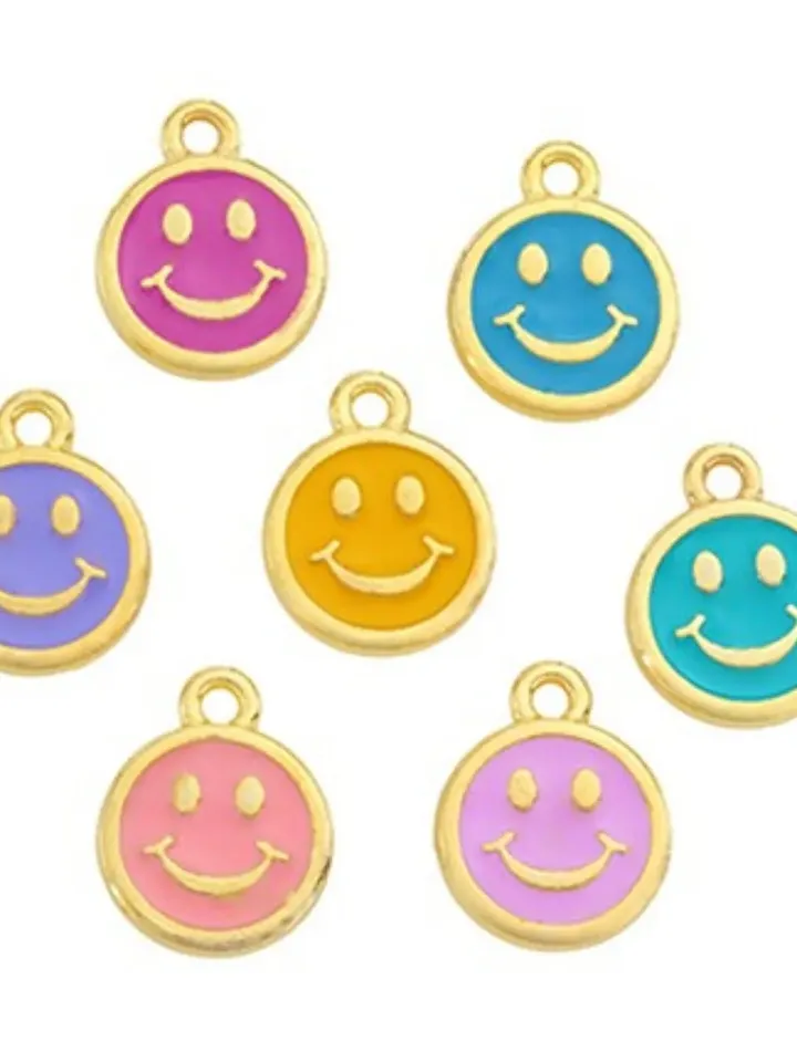 Gold Plated Smiley Face Necklace, Happy Face Chain Necklace, Smile Emoji Coin Charm, Dainty Gold Necklace Layering, Wavy Chain Epoxy Pendant