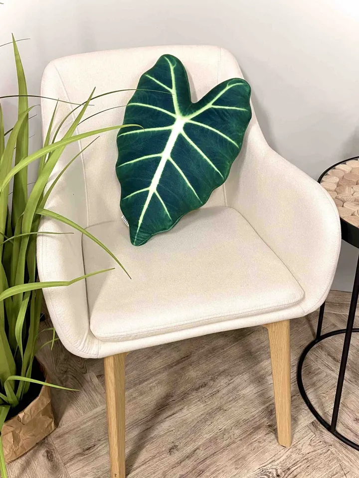 Alocasia Frydek pillow / Alocasia Micholitziana / Green Velvet cushion / plant pillow / leaf pillow / urban jungle decor / plant gift