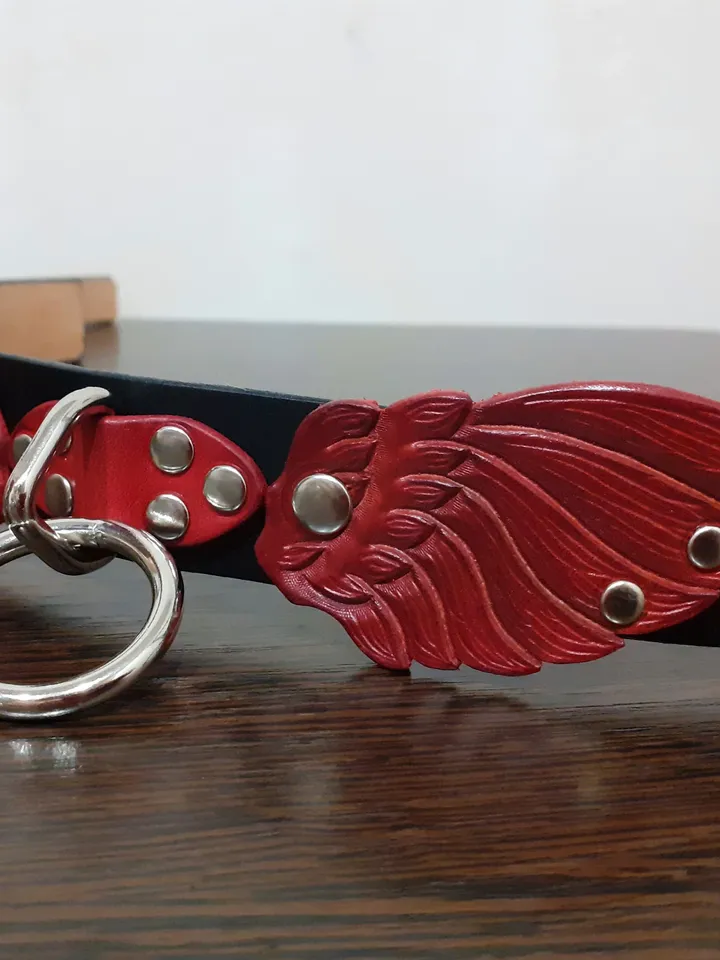 Red wings lockable bdsm day collar Custom gift sub collar for women