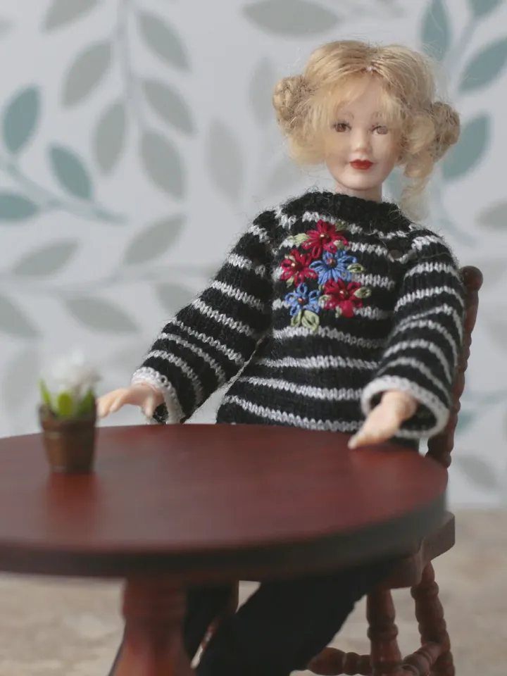 Miniature sweater for Heidi Ott dollhouse doll. 1:12 scale clothes for doll. Miniature knitting. handmade Creativhook