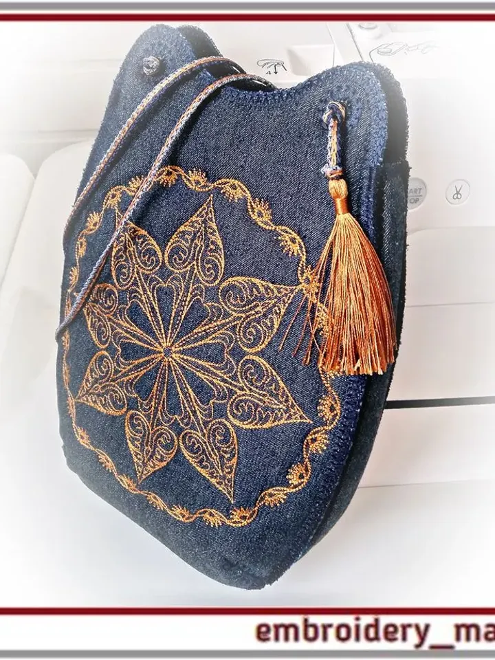 In the hoop Embroidery design quilt Handbag with pattern mandala
