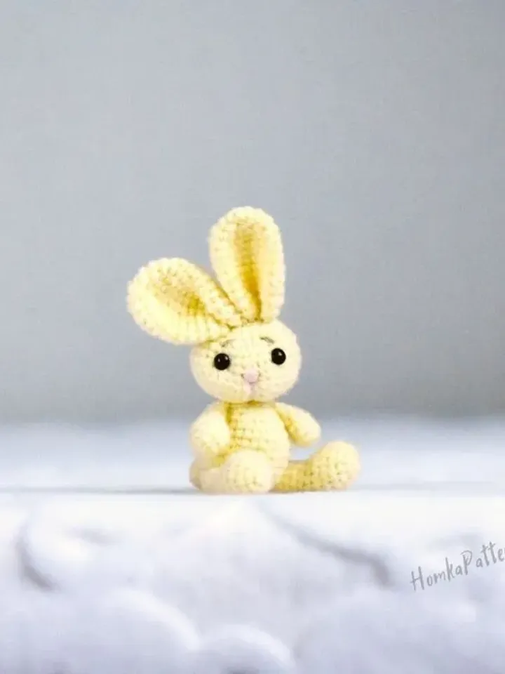 Bunny keychain, crochet bunny pattern 2.8 inches/7 cm