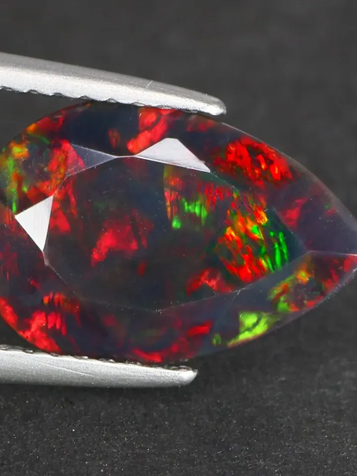 1.98 CT Sensational 3D Electric Red Flash Pattern 100% Natural Welo Black Opal
