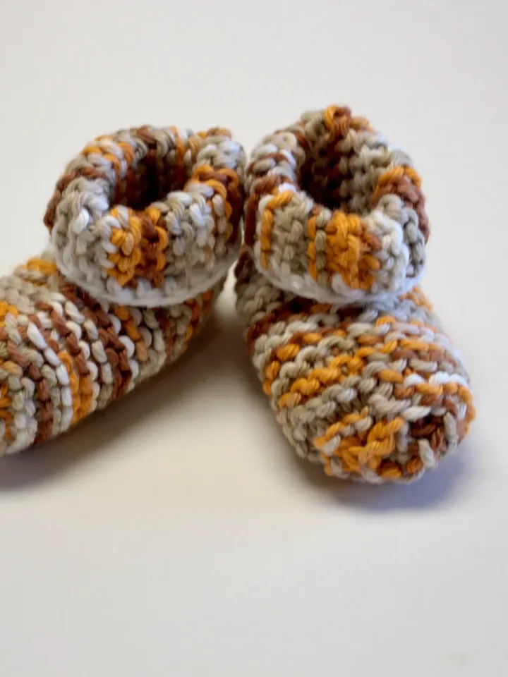 Orange and White Baby Shoes, Baby Sock, Baby Booties, Great Stocking Stuffers for Baby's First Christmas, Baby Shower Gift Ideas, Crochet