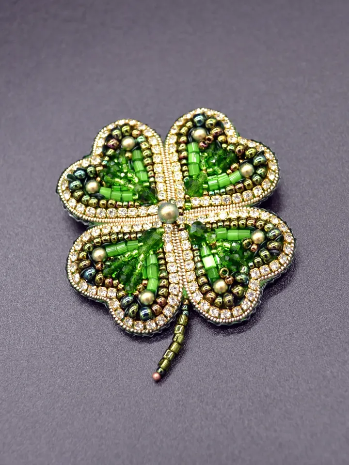 Clover beaded brooch pin four leaf clover