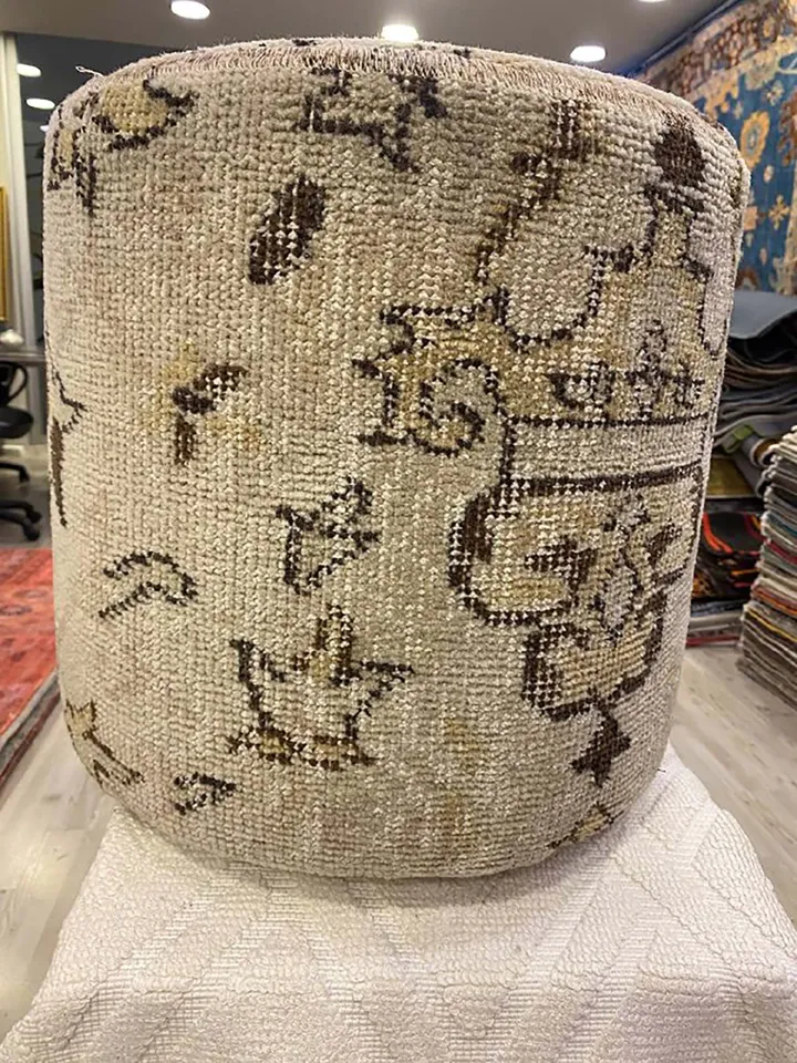 BohoCozy: Handmade Patchwork Ottoman Pouf, Bohemian Kilim Rug, 35x40x35cm for a Cozy Home Decor .