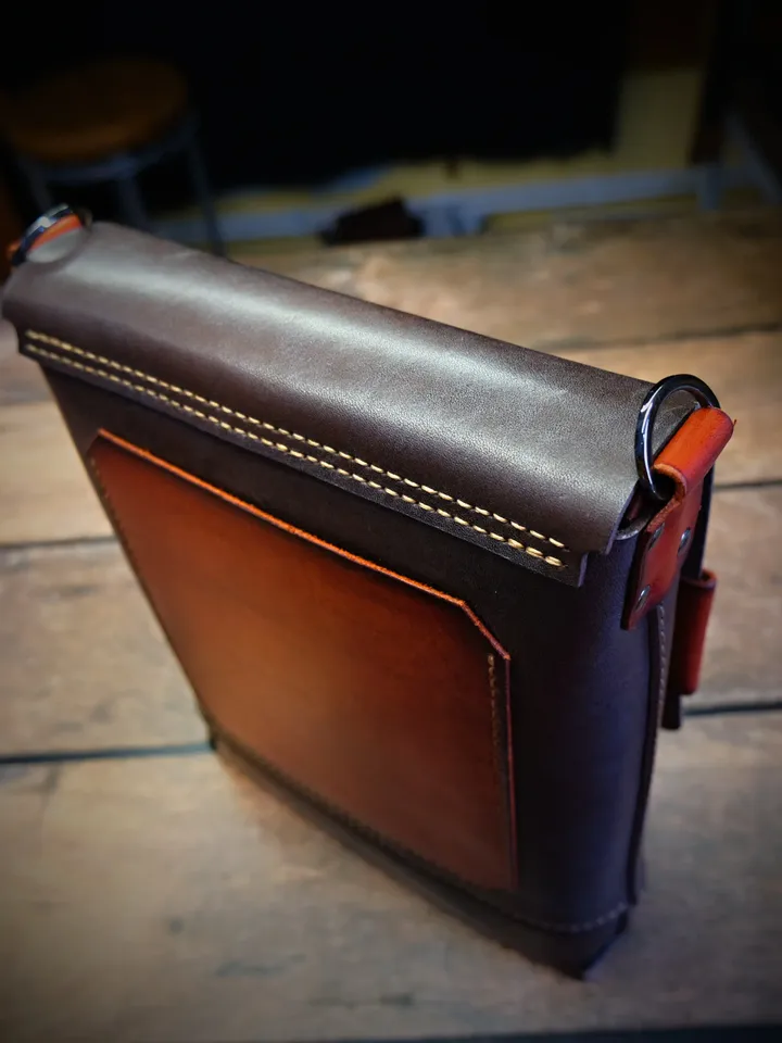 Messenger bag with shoulder  belt + tutorial - PDF leather pattern.BG23