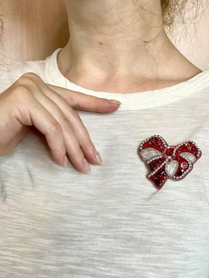 Red Bow In Silver Beaded Brooch, Handmade Embroidered Jewelry, Delicate Brooch, Pin Red, Bow Brooch, Embroidery Brooch