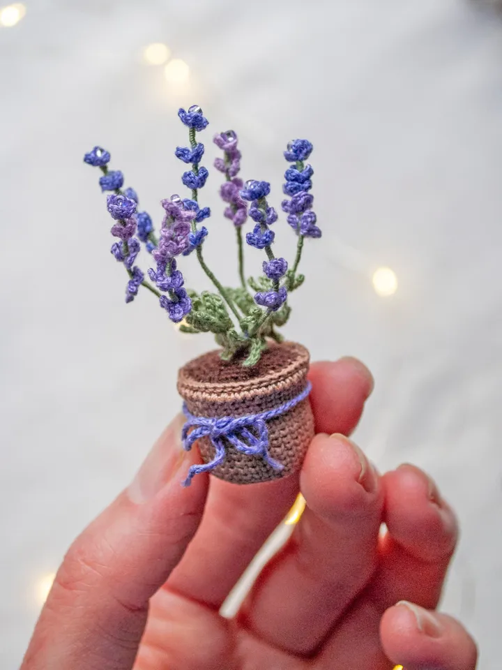 Miniature lavender in a pot, Tiny crochet Lavender, Lavender bouquet, Mini plant pot, Small Violet flower, Fake lavender
