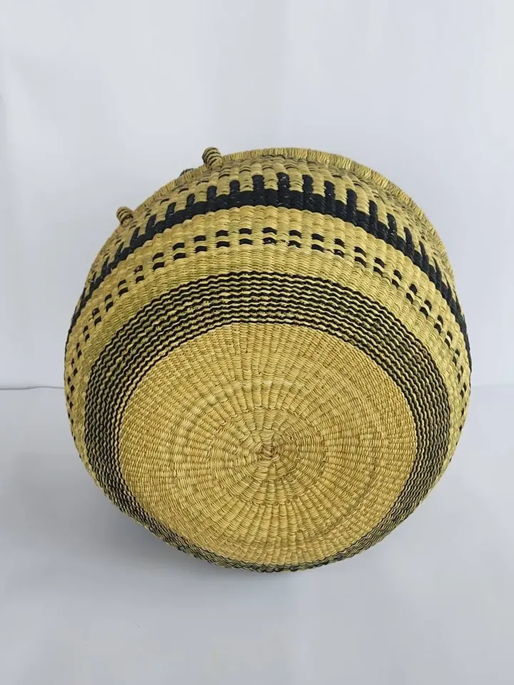 Storage basket | African basket | Straw basket | Woven basket | Gift basket | African market basket| handmade basket| Market Basket| Basket