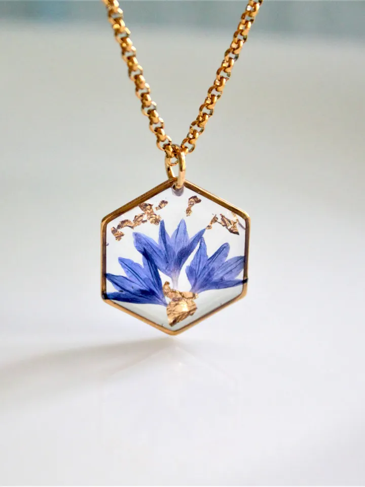 Resin necklace Pressed flower Natural necklace Gift for daughter