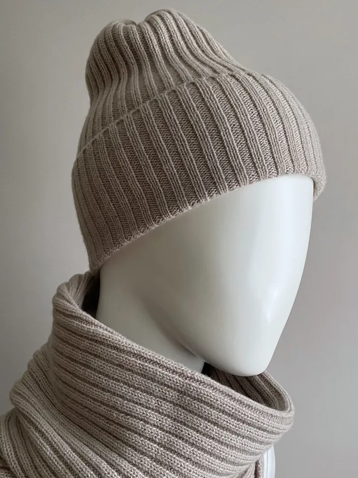 Scarf and hat set womens. Chunky Knit scarf women. Merino set hat and scarf. Handmade Beanie & Scarf
