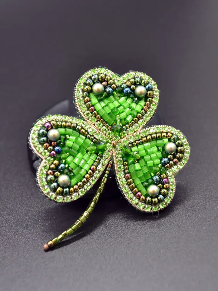 Clover beaded brooch pin