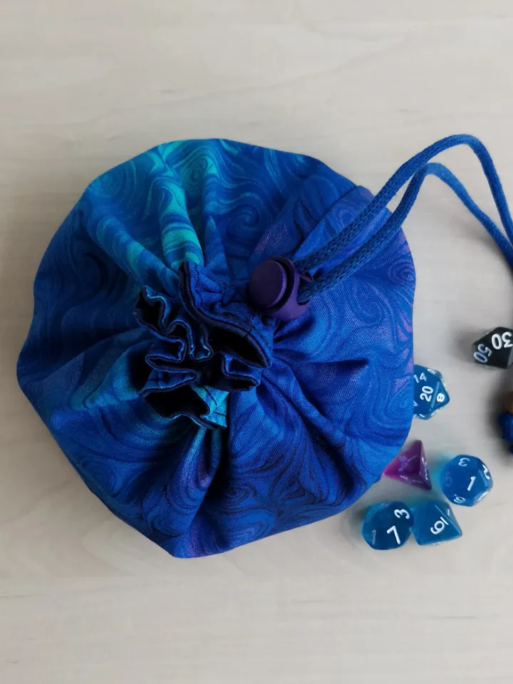 Large dice bag with pockets for 150-200 dice Blue swirls