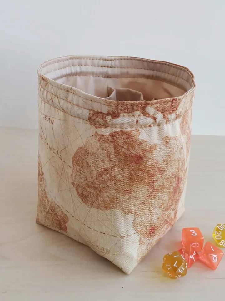 Large dice bag with pockets for 150-200 dice Old map