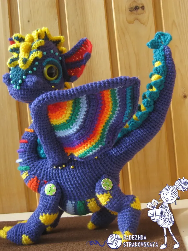 TUTORIAL: Rainbow Dragon crochet pattern