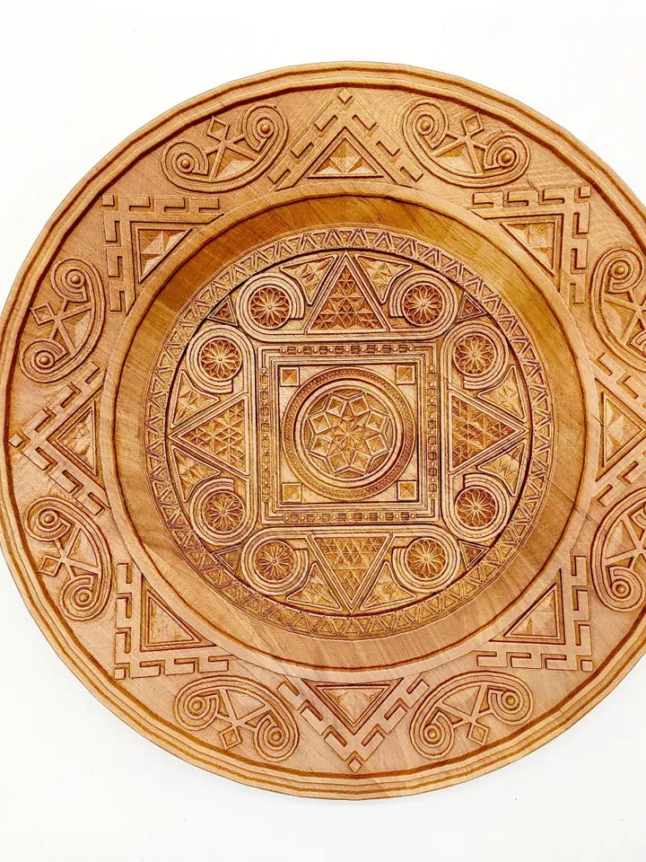 Carved Wooden plate, Personalised wooden panel, Exclusive wooden present, Wooden wall decor, Fathers day gift, birthday gift, hand made