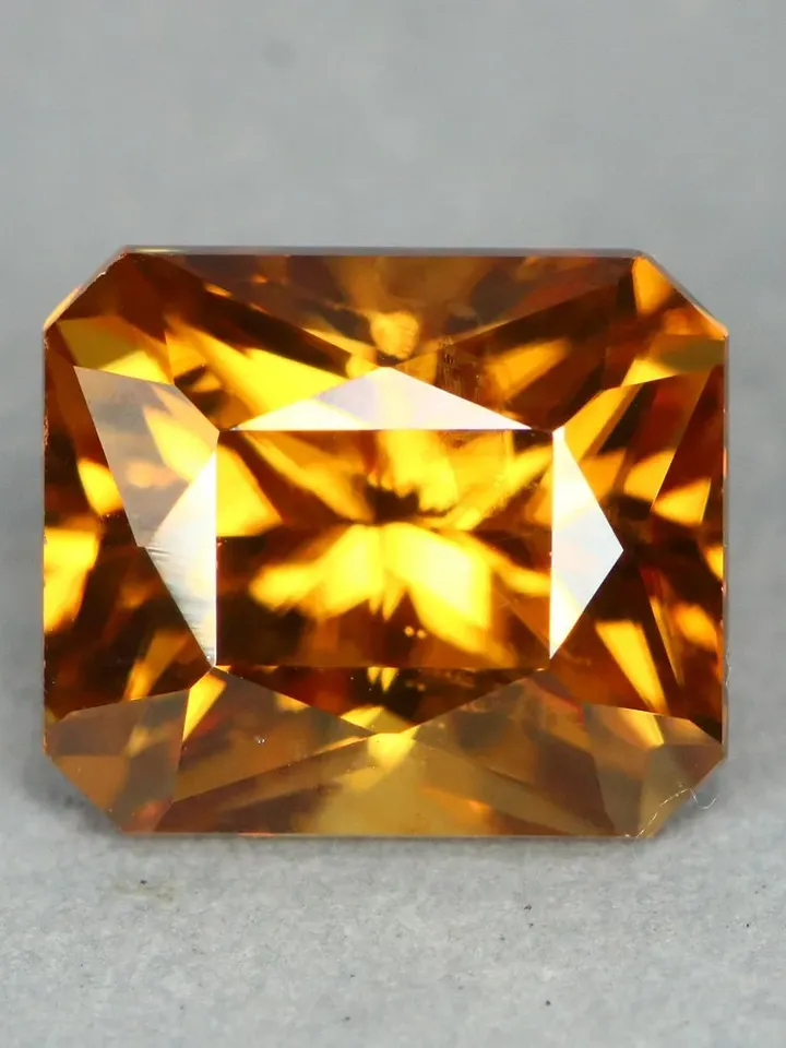 2.77 CT Valuable ! Rare VIP Quality Unheated 100% Natural Fancy Zircon From Sri Lanka
