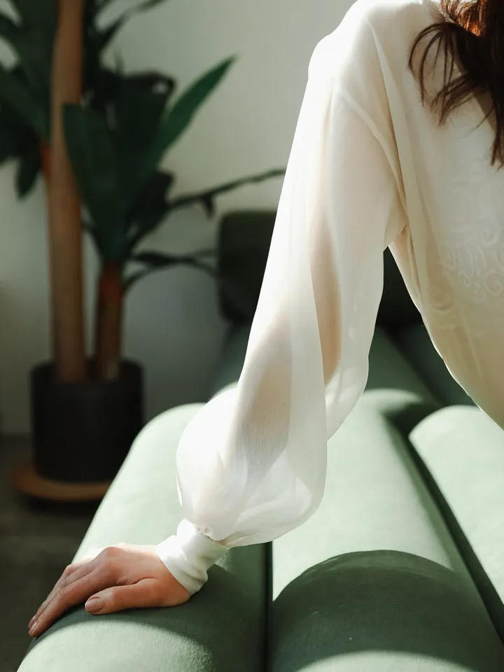 Silk Blouse with Puff long sleeves Slouse Victorian Shirt Sheer Blouse Peasant Blouse Women's shirt of a straight cut