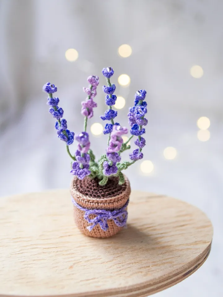 Miniature lavender in a pot, Tiny crochet Lavender, Lavender bouquet, Mini plant pot, Small Violet flower, Fake lavender