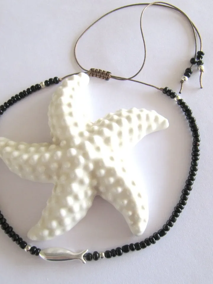 Fish necklace black beads, ocean chain pendant fish silver , maritime chain, fish pendant, gift for woman, black rocailles choker, macrame