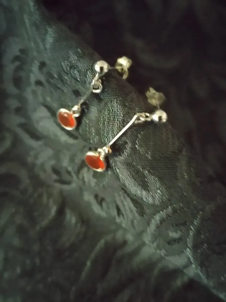 Sterling silver and carnelian earrings with carnelian