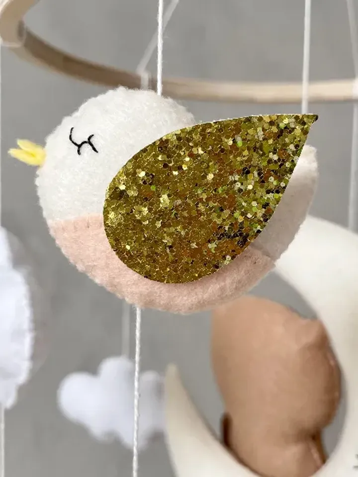 Owl baby mobile. Woodland nursery mobile neutral. Felt nursery decor. Woodland baby shower gift