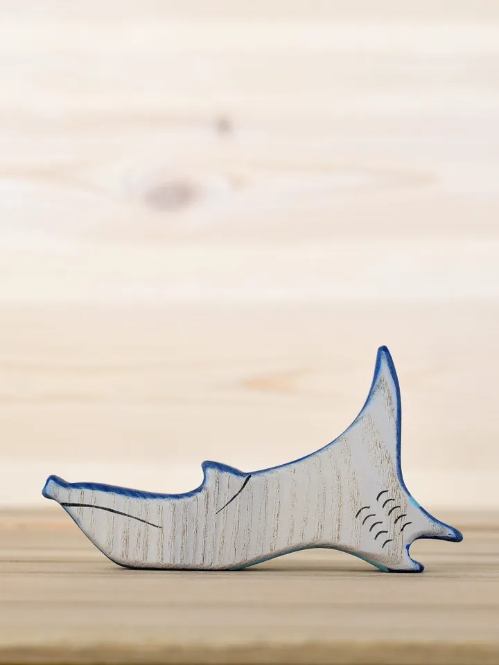 Wooden Manta figurine Ocean animals figurines Sea creatures