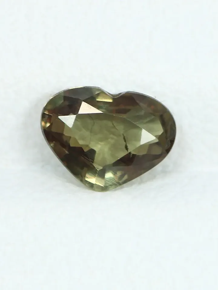 0.63 CT Rare Dazzling Fine Quality Gemstone 100% Natural Color Change Garnet