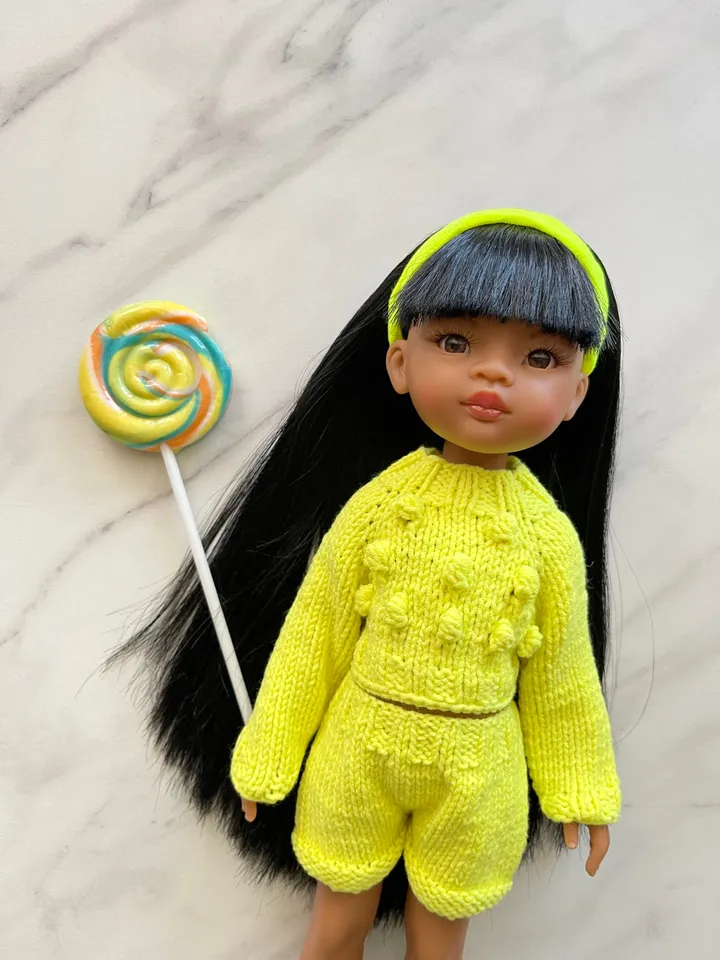 Paola Reina Neon set sweater and shorts long sleeve knitted set