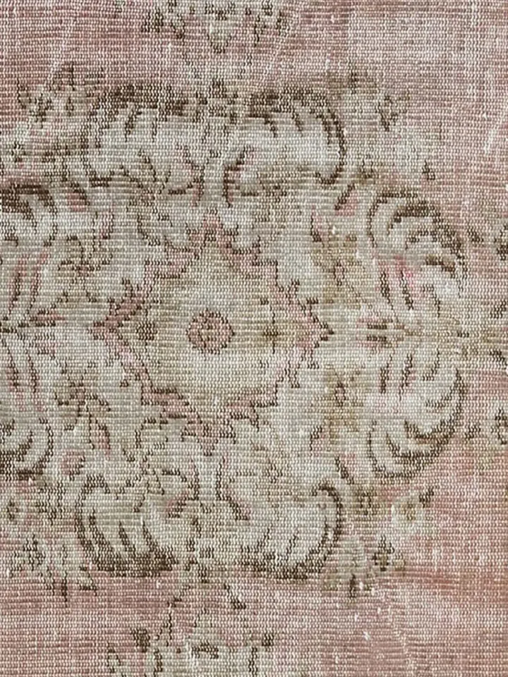 Wool Turkish Rug, Handmade Turkish Rug, Vintage Handmade Carpet, 135 x 230 .cm