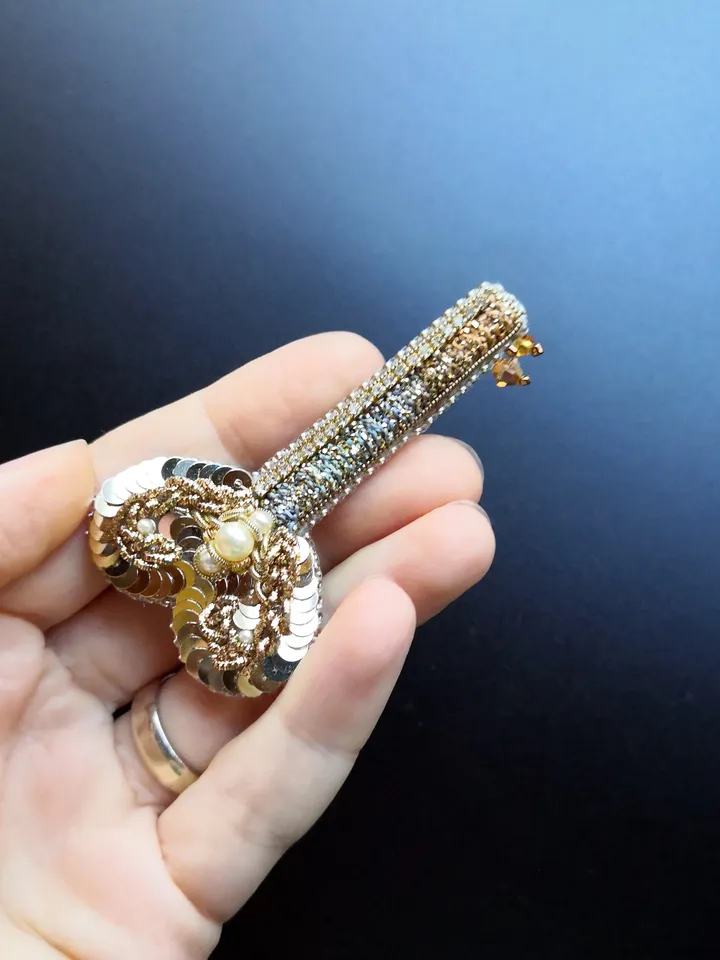 Paired brooch in the form of a heart and a key heart brooch gift for woman