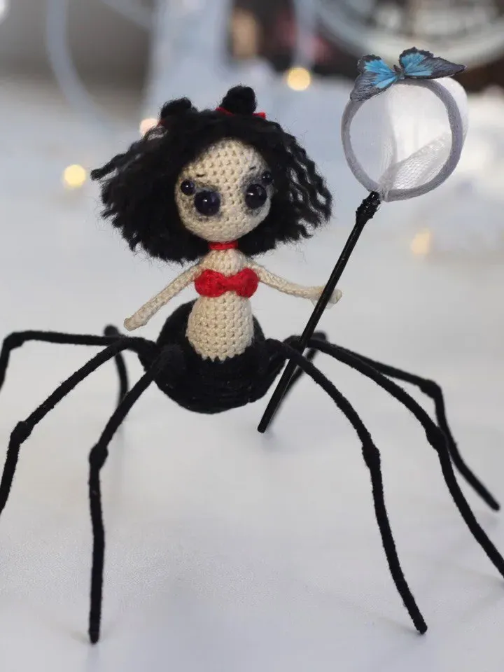 Spider horror doll halloween gift art collectibles doll miniature cute creepy gift for best friend crochet doll