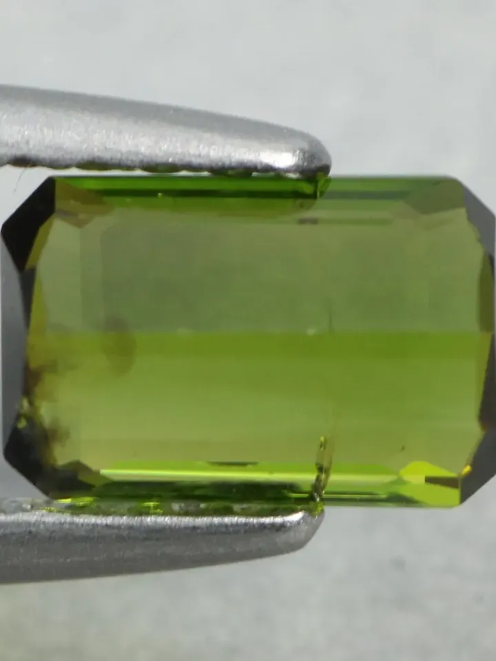 0.77 Ct Flawless ! Moss Green Unheated 100% Natural Tourmaline