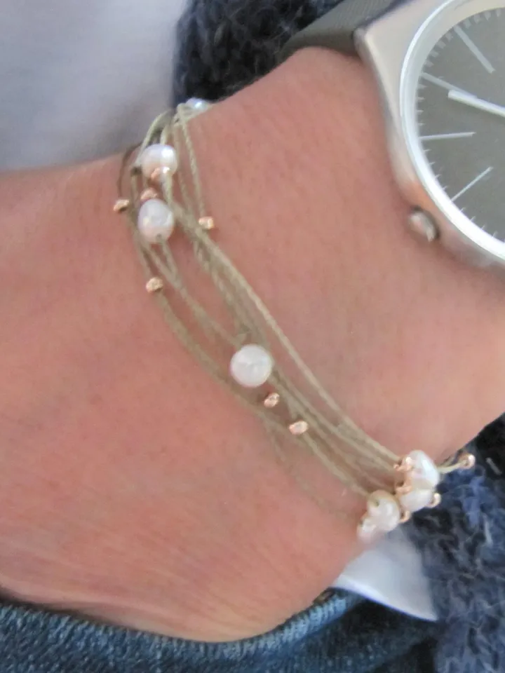 Bracelet with freshwater pearls, Boho- chic bracelets, Multi-Strang bracelet valentine Gift for women, Tiny bracelets with pearls