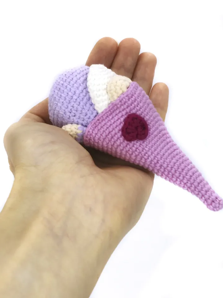 Mini gnome keychain pattern PDF, Digital delivery gnome tutorial, Valentine gnome PDF